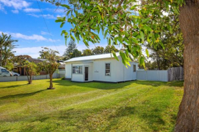 Idle Hours Pet Friendly 5 Mins Walk to Beach, Culburra Beach